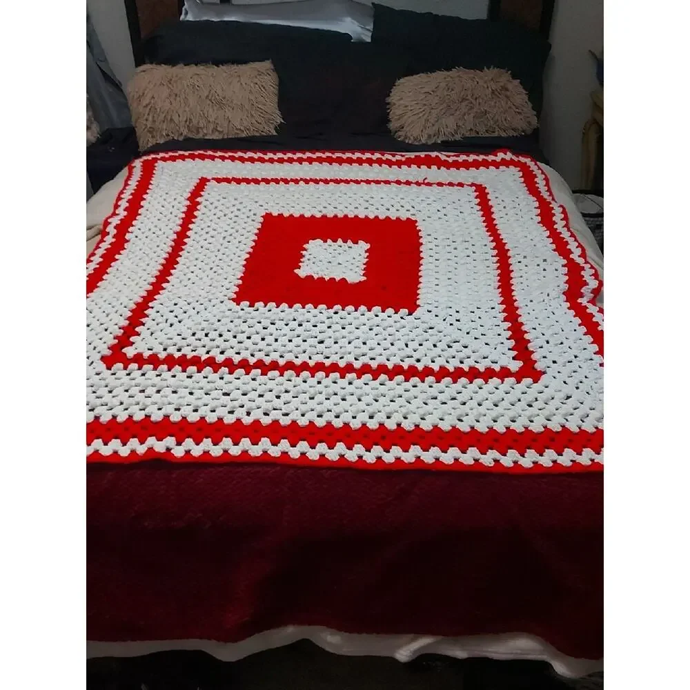 Granny Square Quilt Blanket Red/White 47”x 42”Comfy Cozy Home Cottagecore Love